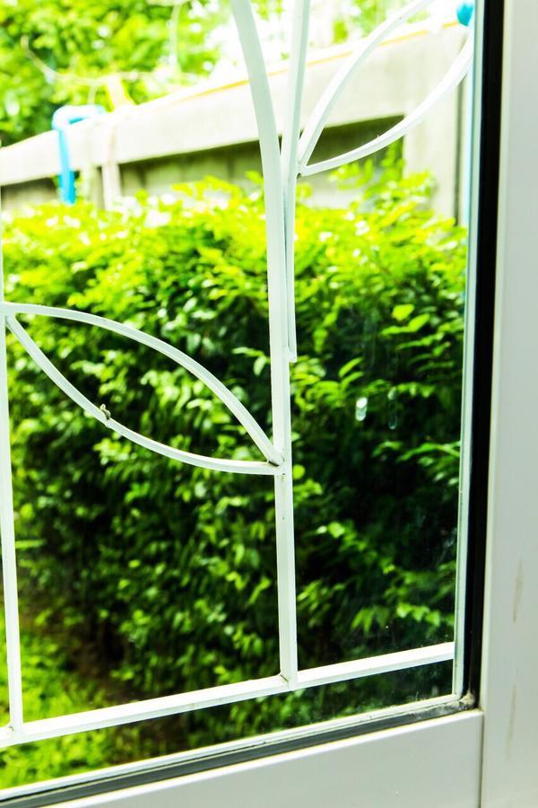 Motel P House Kanchanaburi Esterno foto