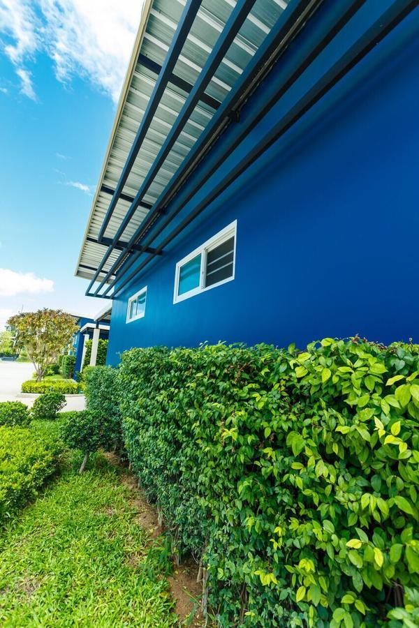Motel P House Kanchanaburi Esterno foto