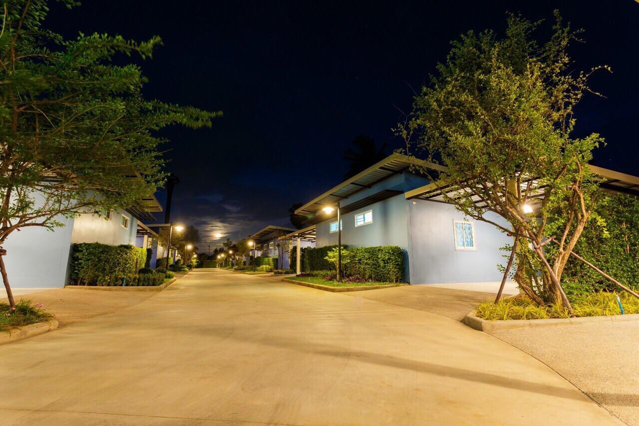 Motel P House Kanchanaburi Esterno foto